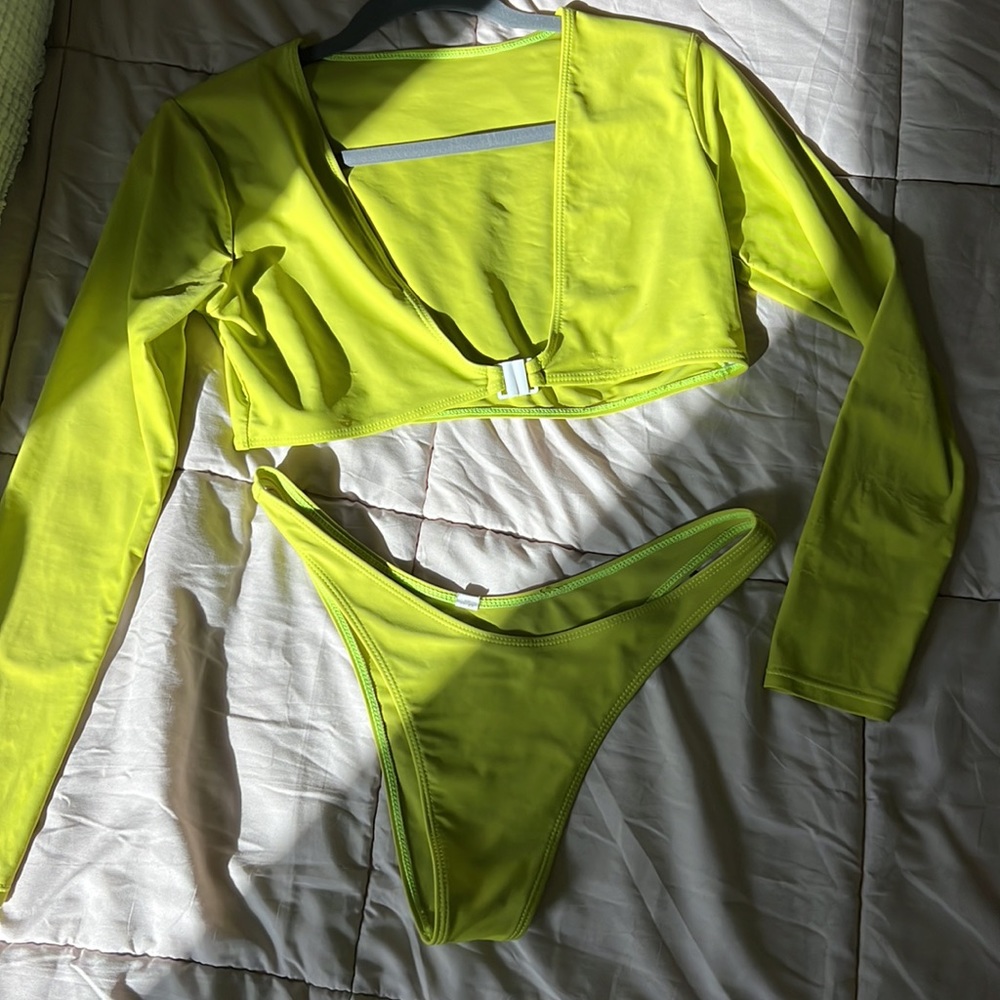 MESHKI LIME GREEN LONG SLEEVE SWIM SUIT